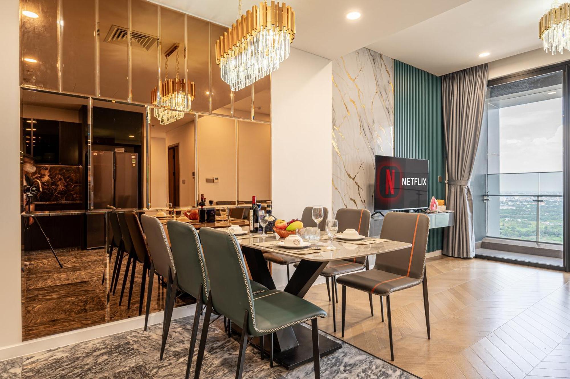Hotel Lumiere Royale
