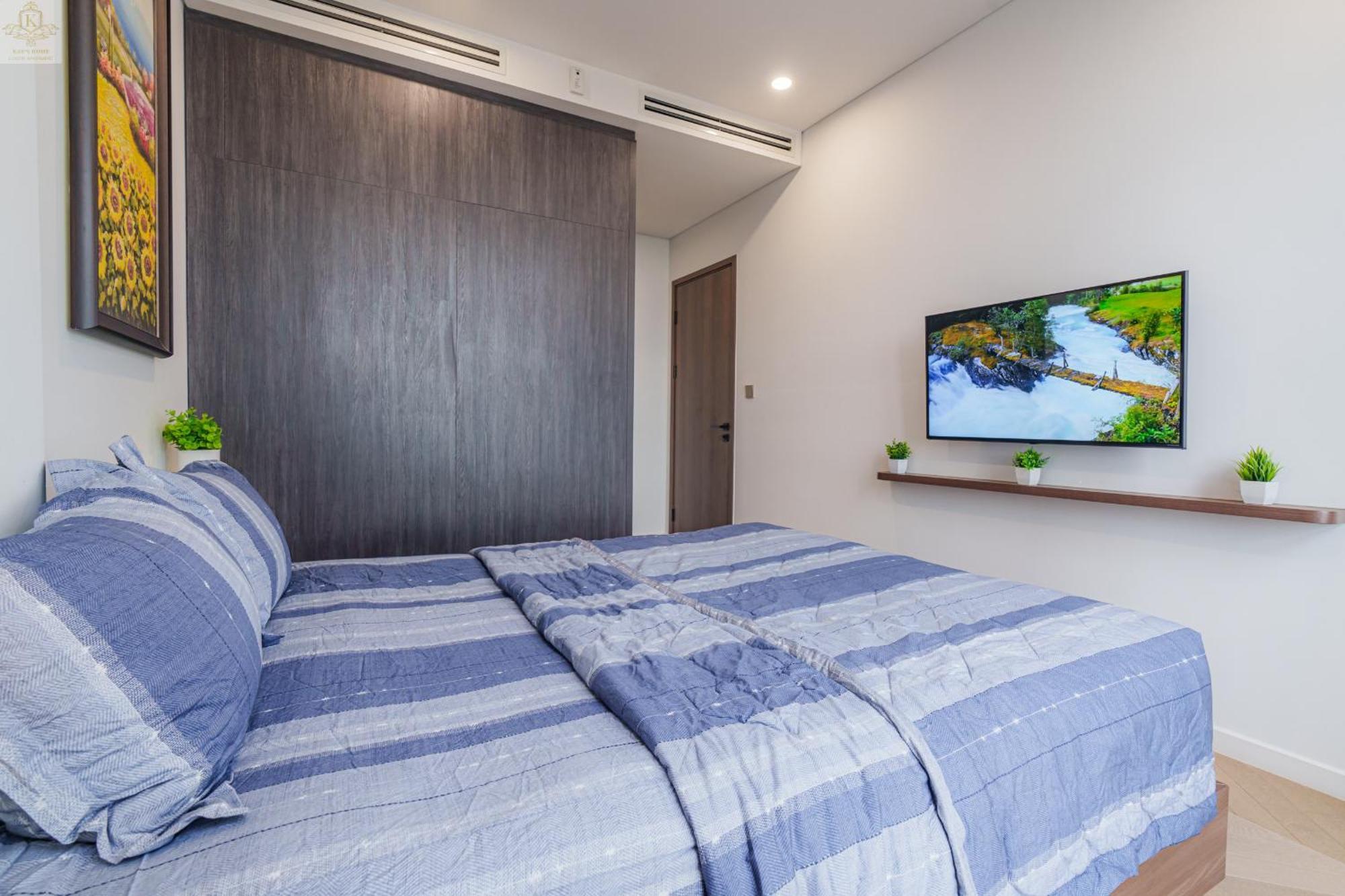 Lumiere Royale Hotel
